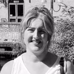 Devon Collins : Senior Graphic Designer Devon Collins : Senior Graphic Designer